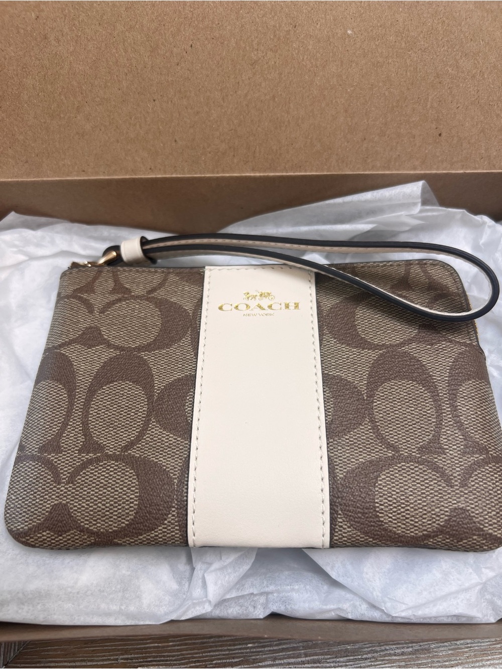 NWT Coach Signature Canvas Wristlet Khaki Chalk Zip Pouch